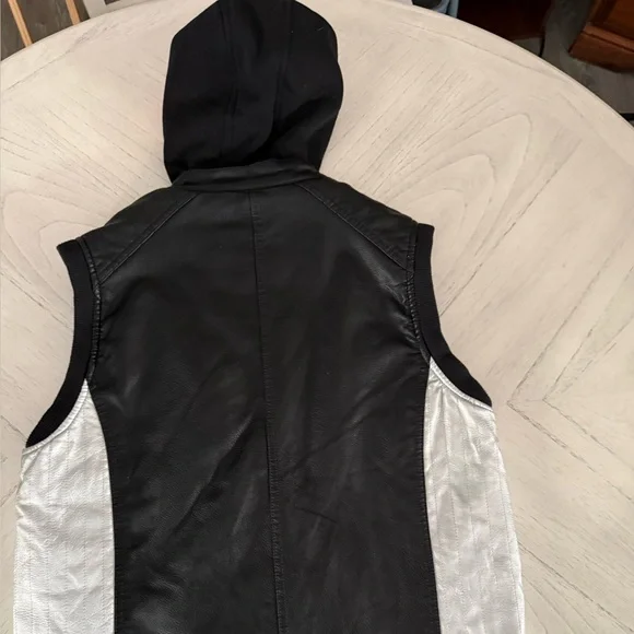 Men's Fried Denim NYC Black Faux Leather Biker Vest, Size Medium. - Picture 13 of 16